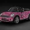 世界に1台のMINIケイティ・ペリー仕様、チャリティオークションに出品