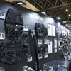 あのHKSがハイエースをPHEVにしちゃった！カーボンニュートラルもチューニングも本気のHKS…東京オートサロン2024