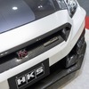 あのHKSがハイエースをPHEVにしちゃった！カーボンニュートラルもチューニングも本気のHKS…東京オートサロン2024