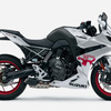 スズキ GSX-8R（マットソードシルバーメタリック）
