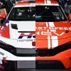 ホンダ シビック e:HEV joy耐参戦車両（右）/ ホンダ シビック タイプR CNF-R S耐参戦車両（左）