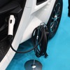 EV用と同じAC充電ケーブルで車体からも充電可能