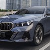 BMW i5 のロングホイールベース（中国仕様）