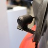 防塵・防水性能を備える通信型ドライブレコーダーのバイクへの取り付け例