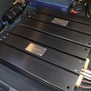 パワーアンプにはオーナーもお気に入りのブラックスGX-2400を2台用いる。ラゲッジいっぱいに広がる大型アンプだ。