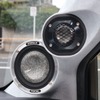 Aピラーにはミッドレンジとトゥイーターをビルトイン取り付けする。ピラー形状を拡大する加工でかなり大がかりな加工を施す。