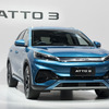 BYD『ATTO3』。ミドルサイズe-SUVとして広い車内空間と440リットルの荷室容量が特徴。