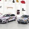 BMW i5 フロー NOSTOKANA（向かって左）と525iアートカー