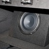 最低音域を補うため、トランクルーム内にaudion APS 10S4Sをエンクロージャーに納めてセット