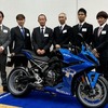 「GSX-8R」と開発チーム