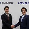 SUBARU 大崎 篤社長（左）/アイシン 吉田 守孝社長（右）