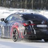 4つのモーターを搭載したBMWの超高性能EVのプロトタイプ（スクープ写真）