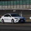新モデルGR-XIIlを装着したレクサス ES300h