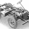 最初の量産ウニモグU25 / 70200のシャシー。エンジンはOM636ディーゼルエンジン、バルブカバーが分割されており、ベルトプーリーとラジエターの左側のPTOシャフトが見える