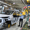 バッテリーが搭載されるエクスパンダーHEV（三菱自動車 ラムチャバン工場）