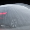 アウディ Q6 L e-tron のティザー写真