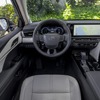 トヨタ カムリ 新型 (XLE)