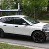 BMW iX 改良新型プロトタイプ（スクープ写真）