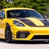 ポルシェ 718 ケイマン GT4 RS の「マンタイキット」装着車