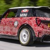MINI ハッチバック 新型の「JCW」のプロトタイプ