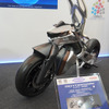 生き物のように自立、コミュニケーションが可能な『MOTOROiD2（モトロイド2）』