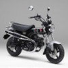 ホンダ・ダックス125（パールシャイニングブラック）