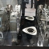 手前が「8C」、奥が「13B」。8Cのサイドハウジングには「サーメット溶射」と呼ばれる技術が用いられた