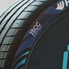 ポルシェ・タイカンに純正装着されるハンコックの新タイヤ「iON evo」
