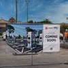 米トヨタがカリフォルニア州のボールドウィンパークに建設中の急速充電ステーション