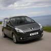 プジョーの新型MPV、5008がデビュー