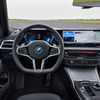 BMW 330e ツーリング の改良のモデル