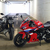 E-Clutchを搭載するホンダ CB650R（左）とCBR650R （右）