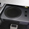 シート下にはブラムのパワードサブウーファー・MSP25Pをインストール。スペースをムダにしない取り付けとなった。