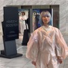 トヨタ車体は、「KIMOCHI BOOSTER」として、着ている人の感情を反映し色と体格が変わるウェアを発表。自動車部品の工場から出る端材と最先端テクノロジーを組み合わせた作品。