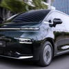 LEVCの新型電動ミニバン『L380』