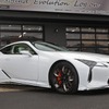EVの時代を迎えて最後のガソリンスポーツと思って寺本さんが購入したのがレクサスLC500。同時にオーディオの強化も実施した。