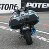 鈴鹿8耐でサプライズ走行をおこなったカワサキの「水素エンジンバイク」