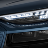 FORVIA HELLAとアウディが共同開発した『Q6 e-tron』のデジタルヘッドランプ