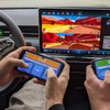 VWの車載ディスプレイでゲーム可能に。スマホがコントローラー