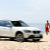 BMWの小型SUV、X1…ティーザー写真第2弾