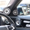 Aピラー、ドアミラー裏、ドア上部を効果的に使ってツイーター、ミッドレンジをインストールするスタイルが絶品だ。