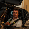フェルナンド・アロンソ選手にアストンマーティン『ヴァルキリー』が納車された