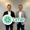Lime カントリー・マネージャー兼アジア太平洋地域統括責任者 テリー・サイ氏（左）と三井住友海上火災 執行役員 企業マーケット戦略部長 有元威彦氏（右）