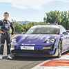 ポルシェ・タイカン・ターボGTがフォーミュラEの新型セーフティカーに