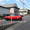 三重県某所にて。狭い路地の180度転回も切り返しなしに一発で決められる。