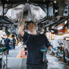 ジャガー・ランドローバーの英国ヘイルウッド工場