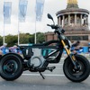 BMWの電動スクーター『CE 04』と『CE 02』が独ベルリンマラソンの先導車として活躍
