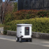 「LOMBY」の自動配送ロボット