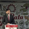 2024年10月4日カーンの工場で行ったセレモニーで挨拶をする村田製作所の中島規巨社長