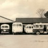 西武鉄道所沢車両工場：おそらく整備を待つ西武バス（1958年）